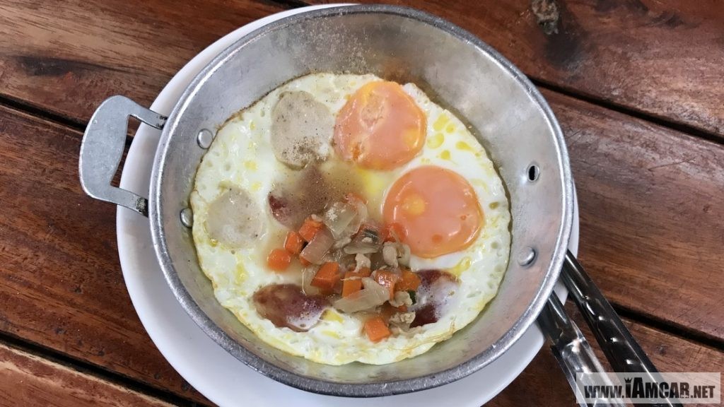 แนะนำ ร้านอร่อยริมทาง :: “อร่อยเช้านี้” ที่หนองประจักษ์ อุดรธานี .. เมนูเด็ดน่าลอง ข้าวเปียกเส้น ขนมปังใส่ไส้ ไข่กระทะ