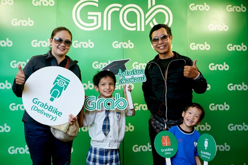 แกร็บ มอบทุนแก่บุตรของพาร์ทเนอร์ผู้ขับขี่ ในโครงการ ‘Grab the Future’