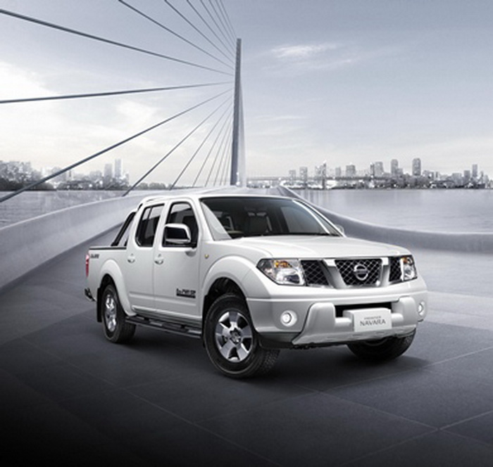 NISSAN Navara Carliber