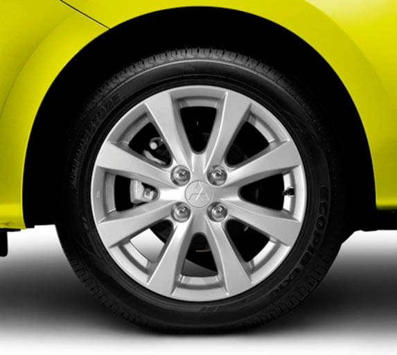 iamcar_mitsubishi_mirage-4