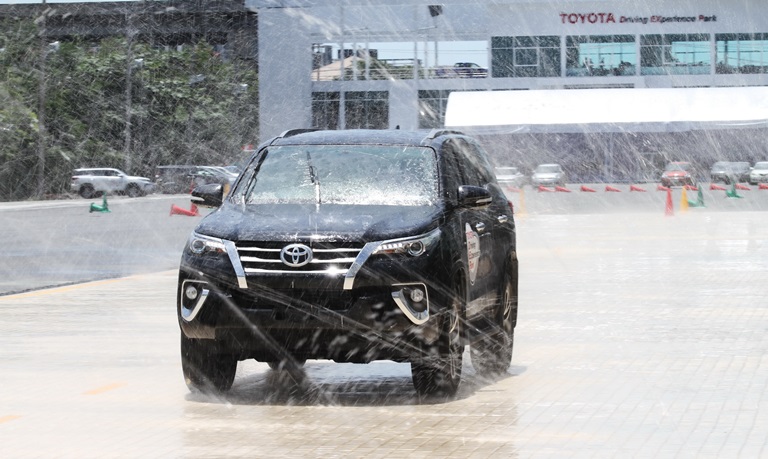 iamcar_toyota_driving_experience_park_11