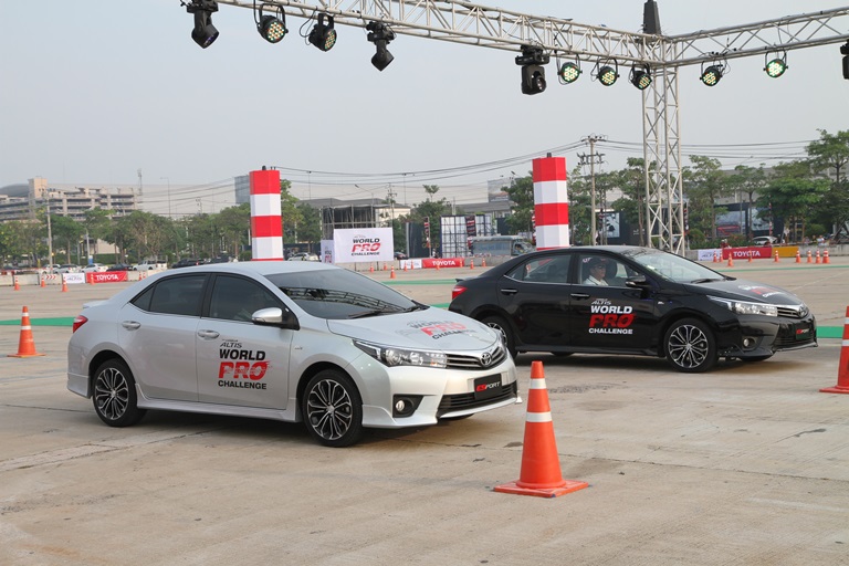 iamcar_new_corolla_altis_7