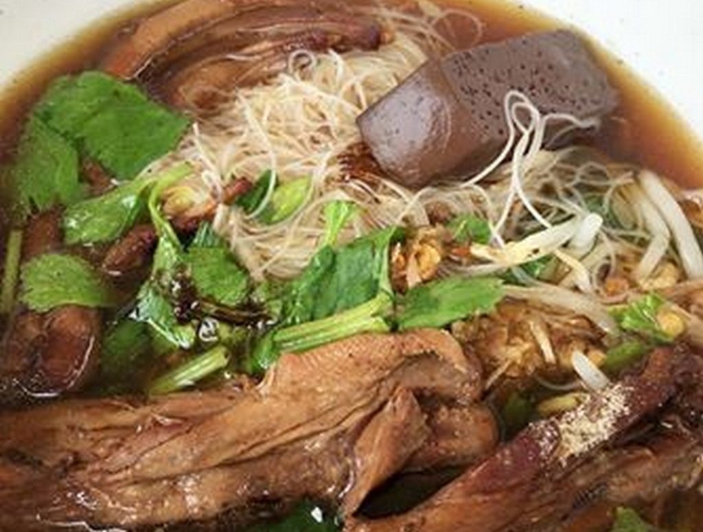 ก๋วยเตี๋ยวไฉไล นครปฐม