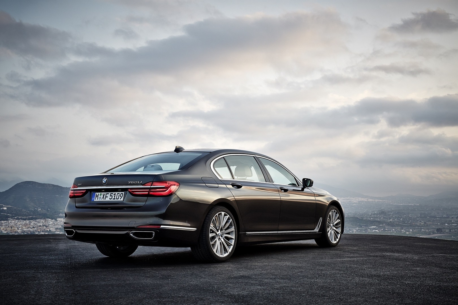 BMW 740Li Pure Excellence 