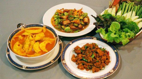 คั่วกลิ้งผักสด