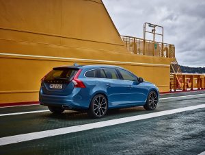 VOLVO V60 D4