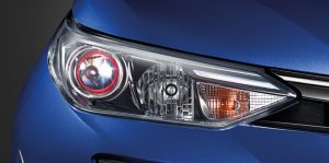 Toyota Yaris Ativ : ไฟหน้า Projector รมดำ