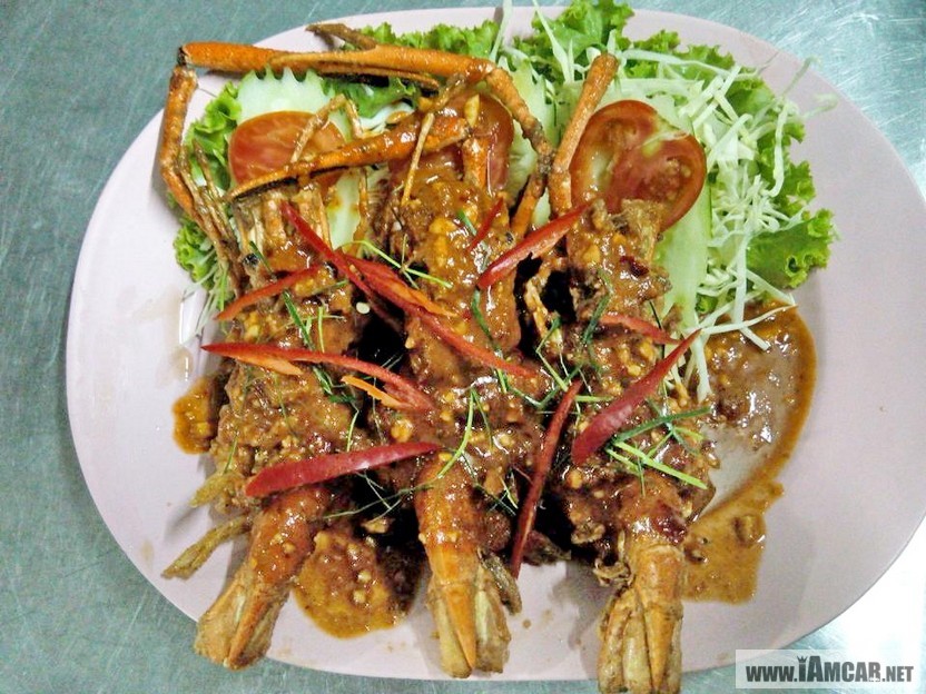 สมยศ ข้าวต้มรอบดึก