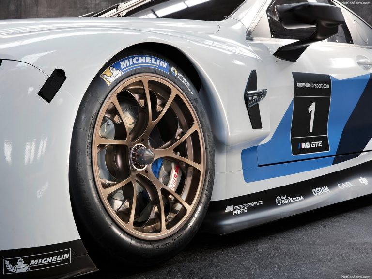 BMW M8 GTE Racecar