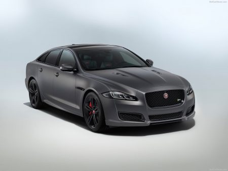Jaguar XJR575