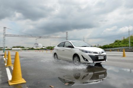 toyota_yaris_ativ_test_05