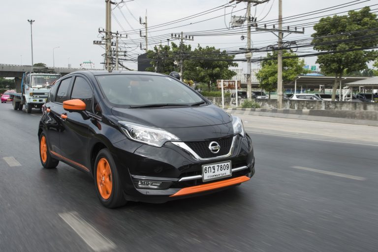 Nissan Motor Thailand นิสสัน ประเทศไทย Nissan Note Eco Car ตามรอยพ่อ พอเพียง caravan price csr
