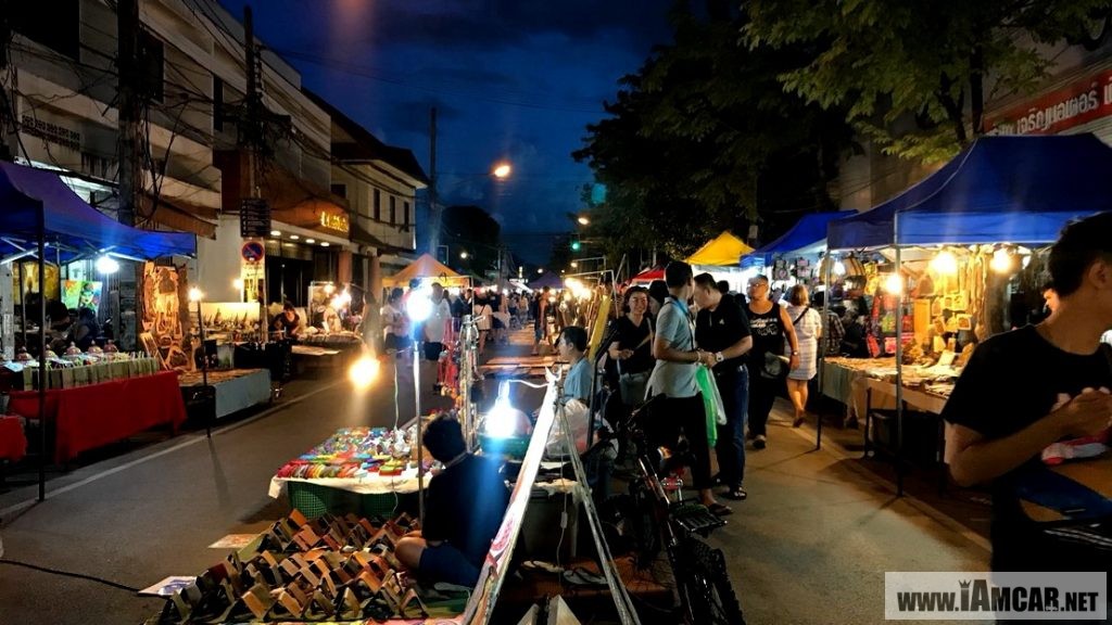 รีวิว แนะนำการเดินเที่ยว ถนนคนเดิน วันอาทิตย์ ท่าแพ เชียงใหม่ (Chiangmai Walking Street)