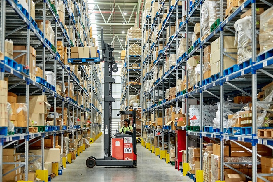 ศูนย์กระจายอะไหล่แห่งใหม่ของฟอร์ด ถนนบางนาตราด