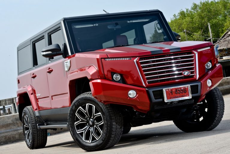 TR Transformer รถอเนกประสงค์ Limited Edition SUV รถใหม่ เปิดตัว 2018 ราคา front view ด้านหน้า