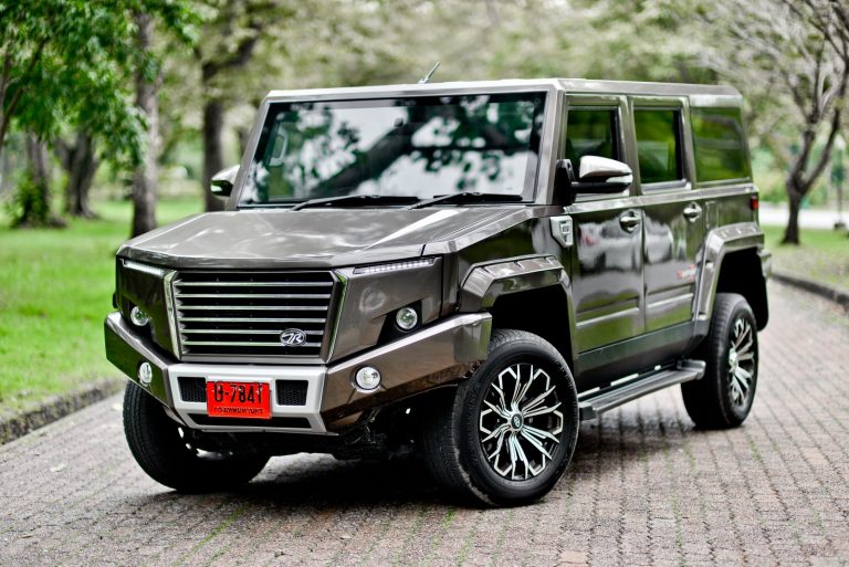 TR Transformer รถอเนกประสงค์ Limited Edition SUV รถใหม่ เปิดตัว 2018 ราคา ด้านหน้า front view