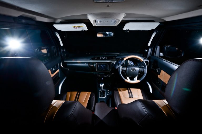 TR Transformer รถอเนกประสงค์ Limited Edition SUV รถใหม่ เปิดตัว 2018 ราคา ภายใน คอนโซลหน้า