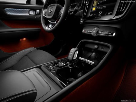 Volvo-XC40-2018-1024-72