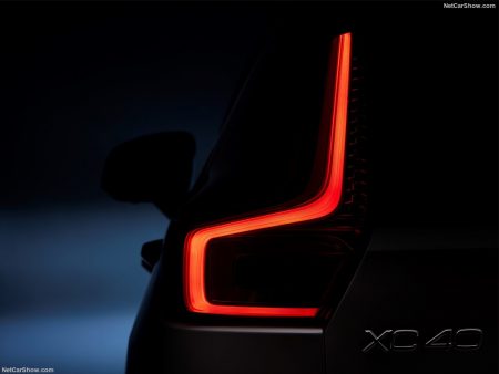 Volvo-XC40-2018-1024-90