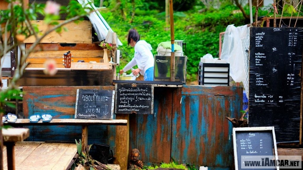 ร้านกาแฟเชียงใหม่ สว่างคาตา แม่กำปอง