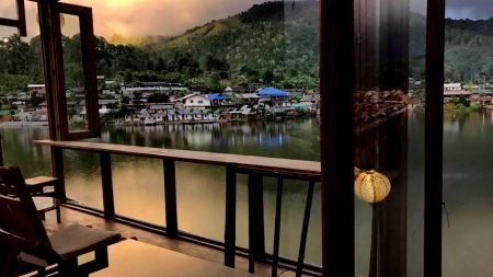 แนะนำ 9 ที่พัก โฮมสเตย์ หมู่บ้านรักไทย วิวสวย บรรยากาศดี ปางหมู ปางอุ๋ง จ.แม่ฮ่องสอน