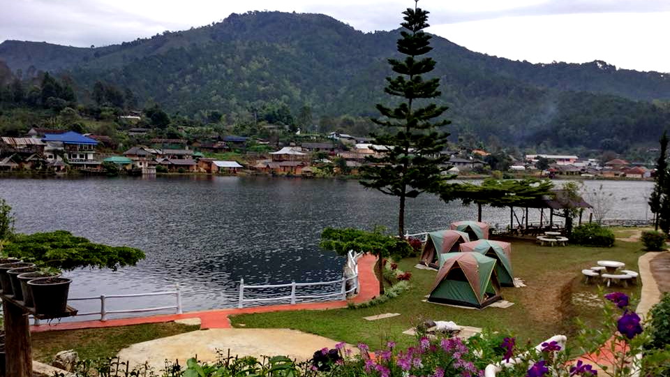 แนะนำ 10 ที่พัก โฮมสเตย์ วิวสวย บรรยากาศดี ในหมู่บ้านรักไทย ใกล้ปางอุ๋ง จ.แม่ฮ่องสอน 