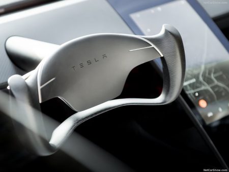 Tesla-Roadster-2020-1024-0a