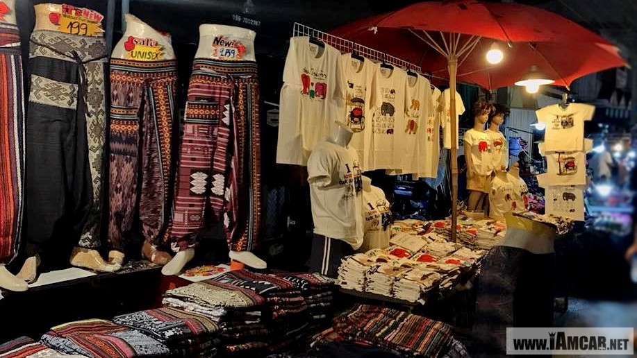 รีวิว แนะนำเดินเที่ยว ถนนคนเดินวัวลาย เชียงใหม่ (Wua Lai Walking Street) ถนนคนเดินเย็นวันเสาร์