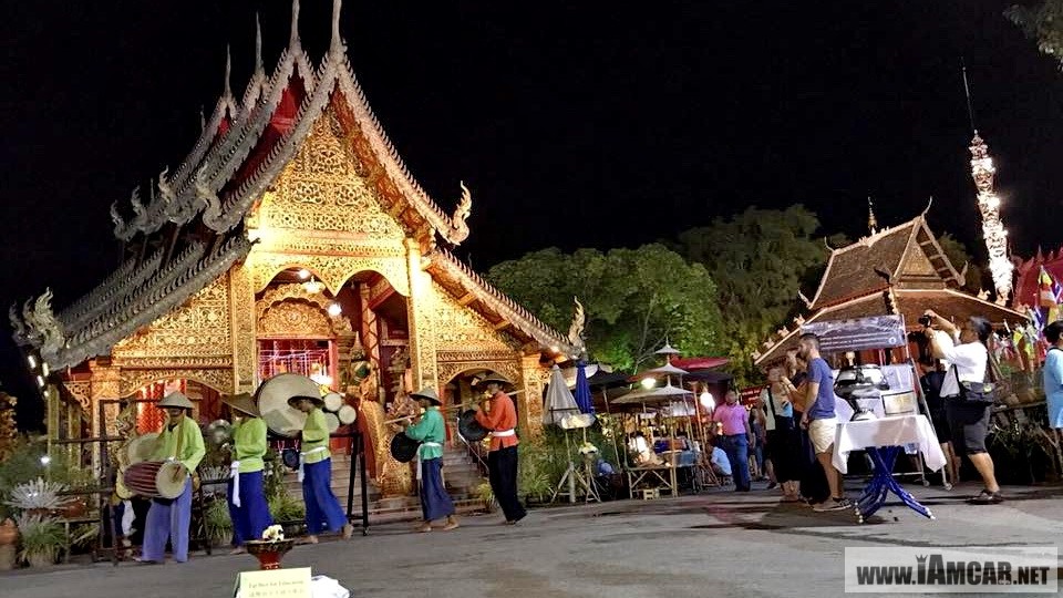 รีวิว แนะนำเดินเที่ยว ถนนคนเดินวัวลาย เชียงใหม่ (Wua Lai Walking Street) ถนนคนเดินเย็นวันเสาร์