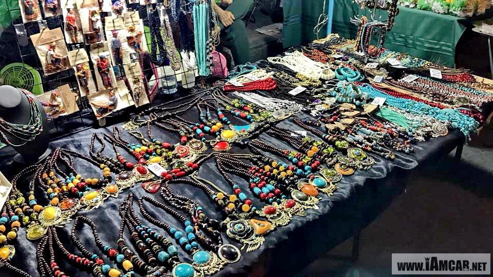 รีวิว แนะนำเดินเที่ยว ถนนคนเดินวัวลาย เชียงใหม่ (Wua Lai Walking Street) ถนนคนเดินเย็นวันเสาร์