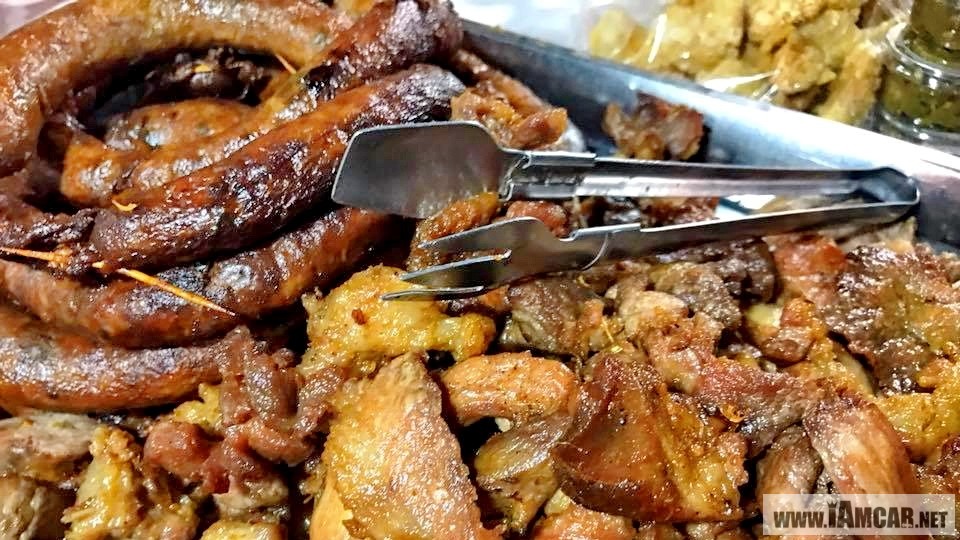 รีวิว แนะนำเดินเที่ยว ถนนคนเดินวัวลาย เชียงใหม่ (Wua Lai Walking Street) ถนนคนเดินเย็นวันเสาร์