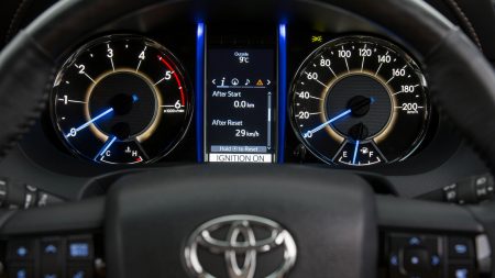 daytime_running_light_scary_03