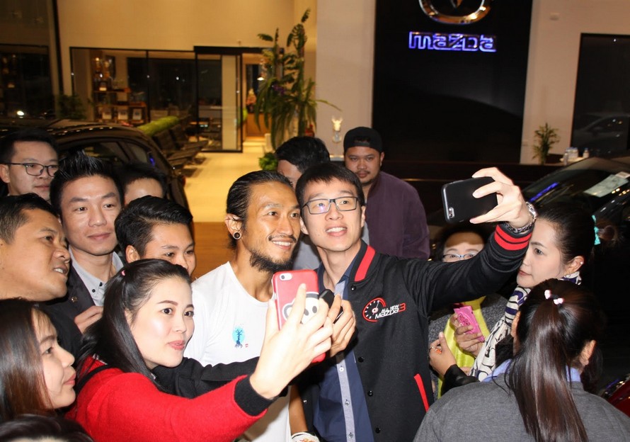 มาสด้า ก้าวคนละก้าว