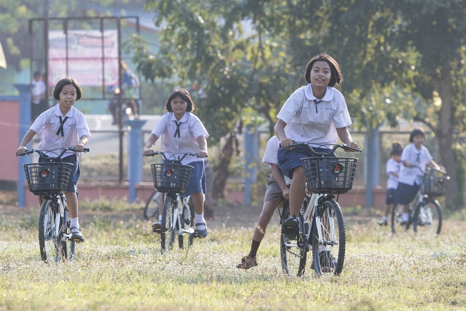 ร้อยฝัน ปั่นจักรยานไปเรียน
