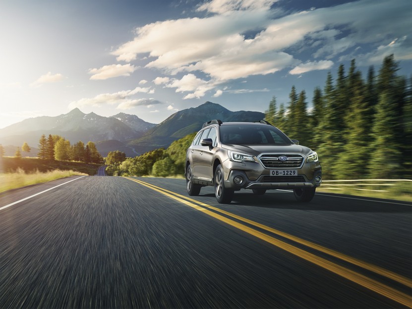 บารุ เอาท์แบ็ค (Subaru Outback) 