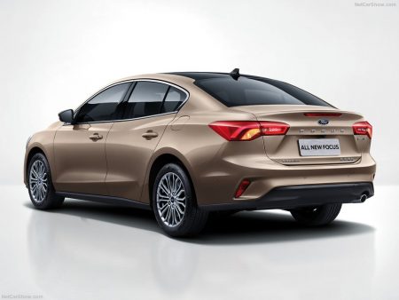 Ford-Focus_Sedan-2019-1024-03