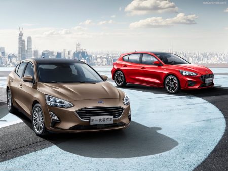 Ford-Focus_Sedan-2019-1024-08