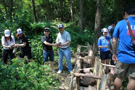 ONE MAZDA TEAM รวมตัวเป็นหนึ่งผนึกกำลังสร้างฝายชะลอน้ำ