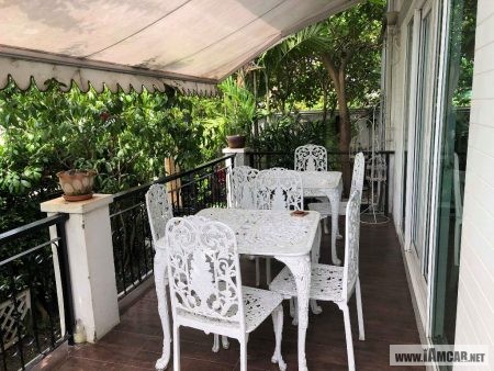 ร้าน บ.ใบไม้