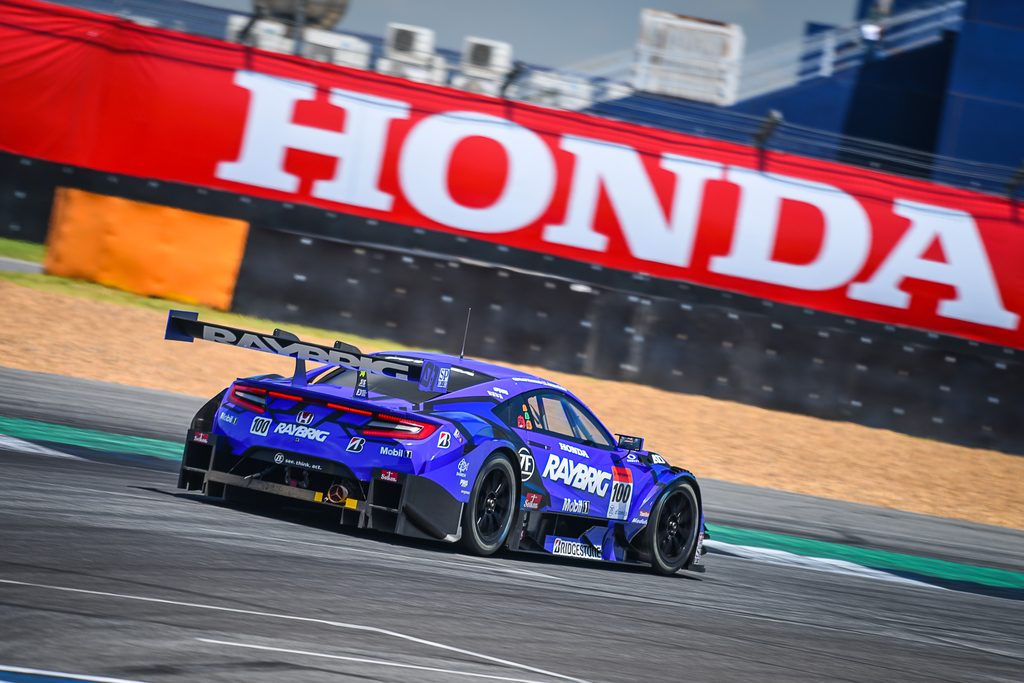 "ช้าง ซูเปอร์ จีที เรซ 2018" เปิดฉากวันแรกอย่างร้อนแรง