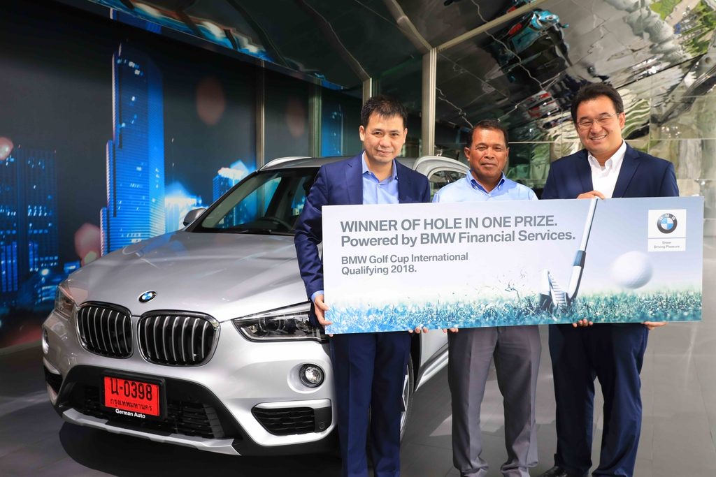 BMW Hole-in-One award_BMW X1