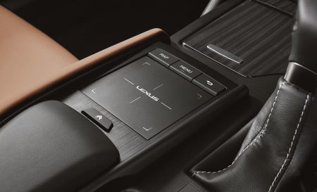 เลกซัส ES ใหม่ “Of Peace and Power” 