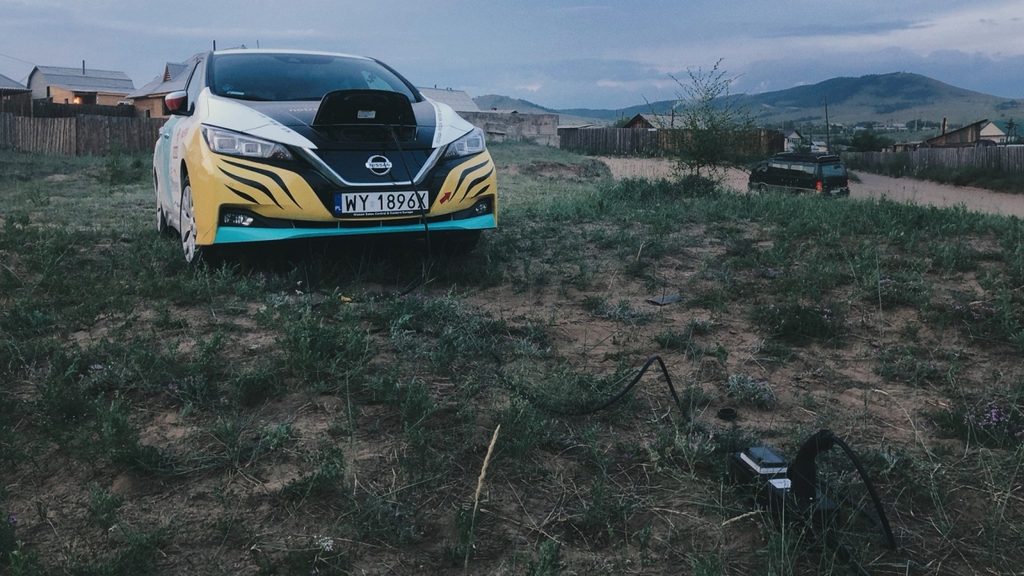 นิสสัน ลีฟ ผจญภัยข้ามทวีประยะทางกว่า 16,000 กม.