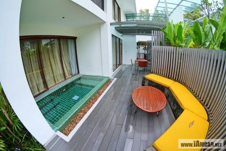 Novotel Phuket Karon Beach Resort & Spa