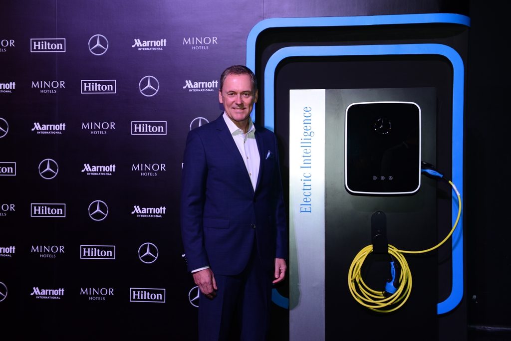 เมอร์เซเดส-เบนซ์ เสริมแกร่งแบรนด์ EQ ขยายจุดชาร์จรถยนต์ไฟฟ้าใน 3 เครือโรงแรมชั้นนำทั่วประเทศ