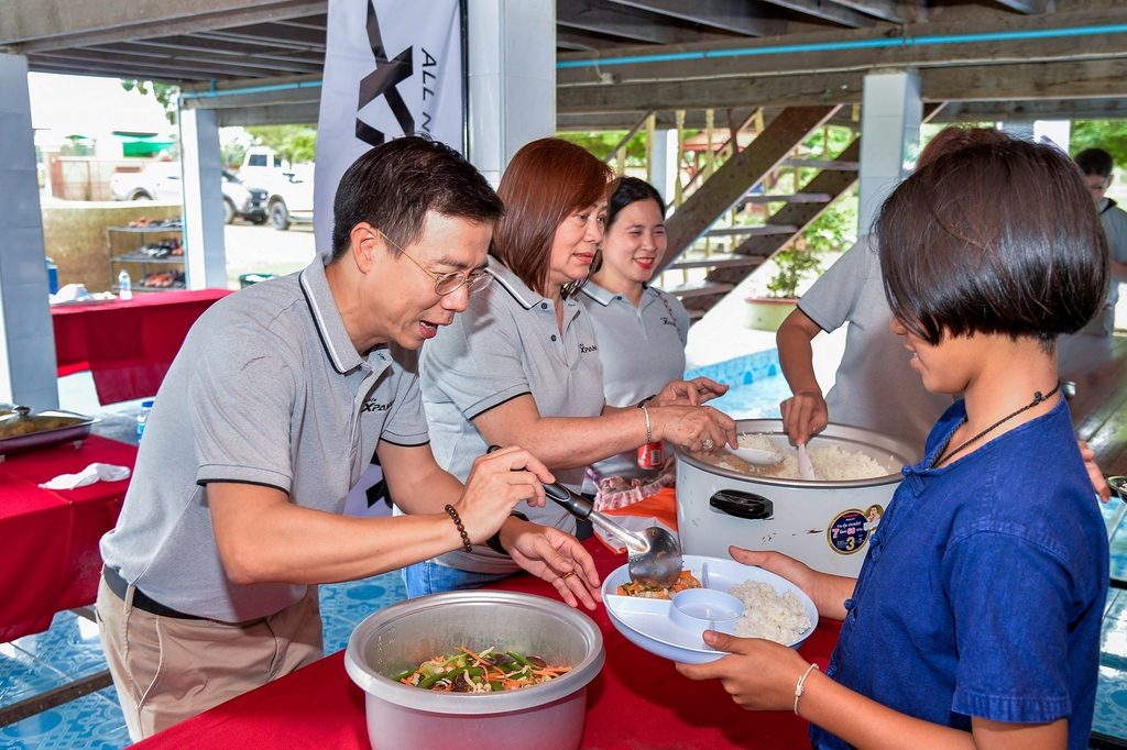 มิตซูบิชิ เอ็กซ์แพนเดอร์ นำคณะสื่อมวลชนร่วมพัฒนาโรงเรียนวัดบางเคียน จ.นครสวรรค์