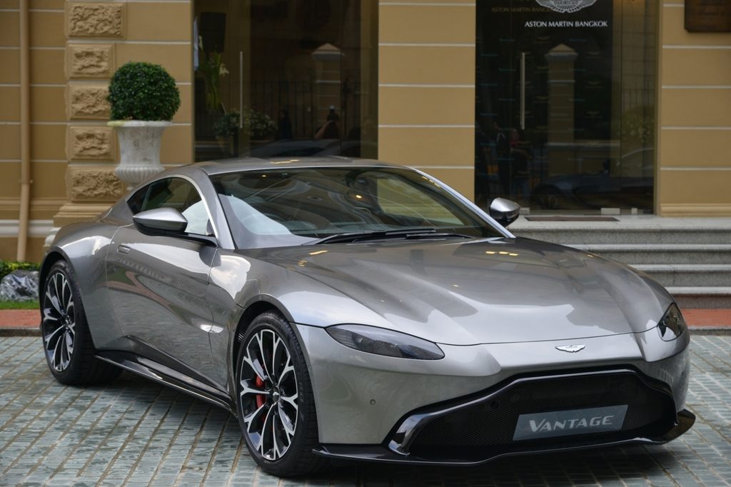 THE NEW VANTAGE สุดอลังการ สืบสานตำนานยนตรกรรมสปอร์ตนักล่าจากอังกฤษ