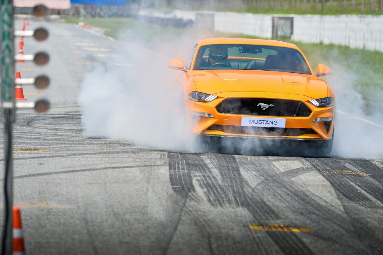 ฟอร์ด ประเทศไทย, Ford Thailand, Ford Mustang