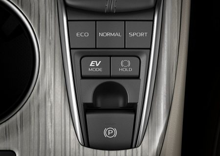 โตโยต้า คัมรีใหม่ Soul Striking Luxury