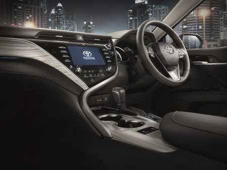 โตโยต้า คัมรีใหม่ Soul Striking Luxury